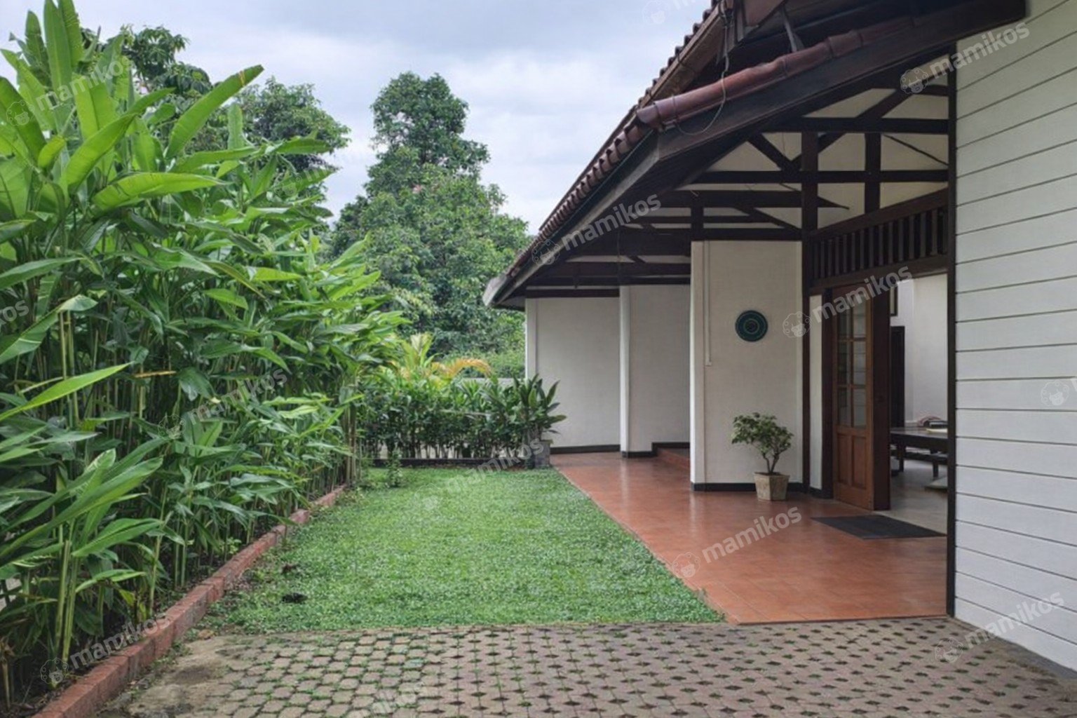 Rumah Sertifikat SHM 4 Kamar Tidur 3 Kamar Mandi Kemang Jakarta Selatan