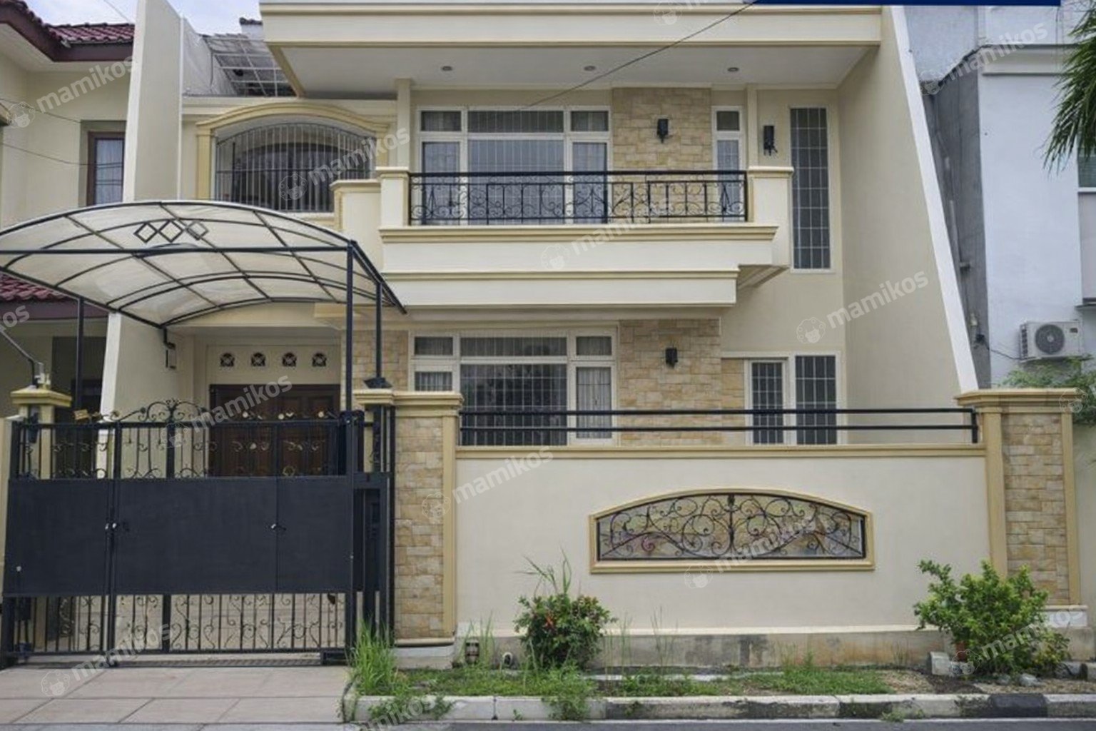 Rumah Sertifikat SHM 4 Kamar Tidur 3 Kamar Mandi Green garden Jakarta Barat