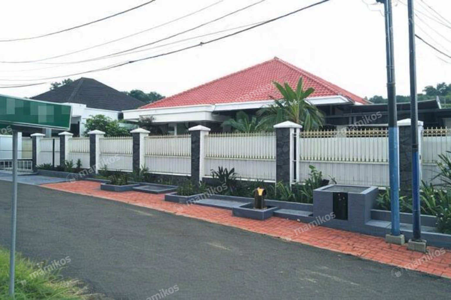 Rumah Sertifikat SHM 5 Kamar Tidur 2 Kamar Mandi Jatiwaringin Jakarta Timur