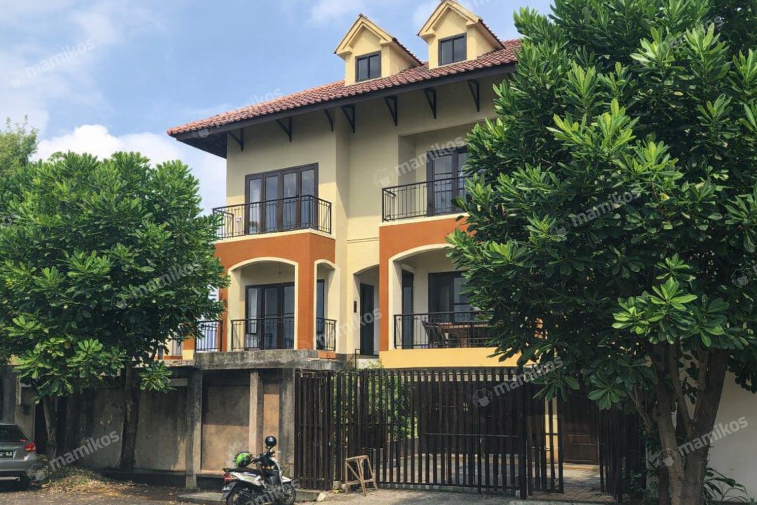 Rumah Sertifikat SHM 3 Kamar Tidur 3 Kamar Mandi Pantai Indah Kapuk Jakarta Utara