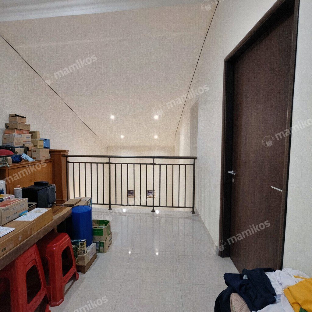 Rumah Sertifikat SHM 3 Kamar Tidur 3 Kamar Mandi Duri Kosambi Jakarta Barat - Photo 4