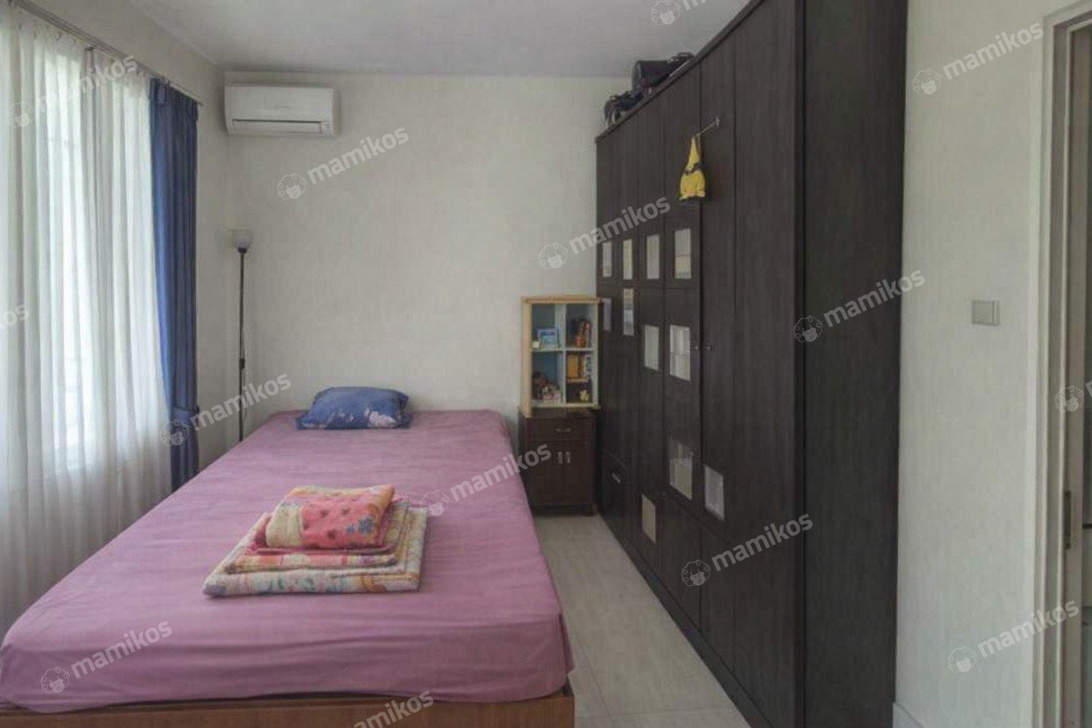 Rumah Sertifikat SHM 4 Kamar Tidur 3 Kamar Mandi Kota Wisata Jakarta Timur - Photo 2