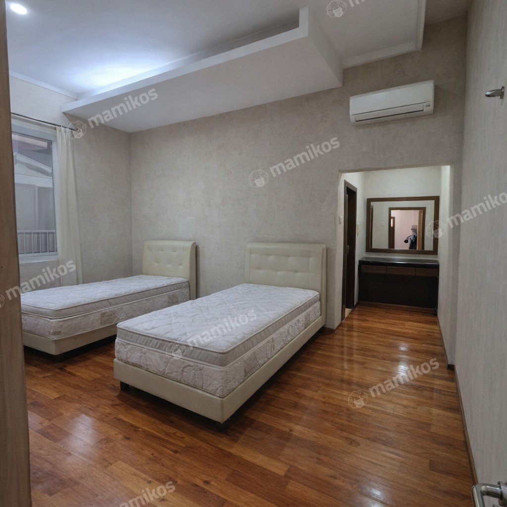 Rumah Sertifikat SHM 4 Kamar Tidur 4 Kamar Mandi Pantai Indah Kapuk Jakarta Utara - Photo 5