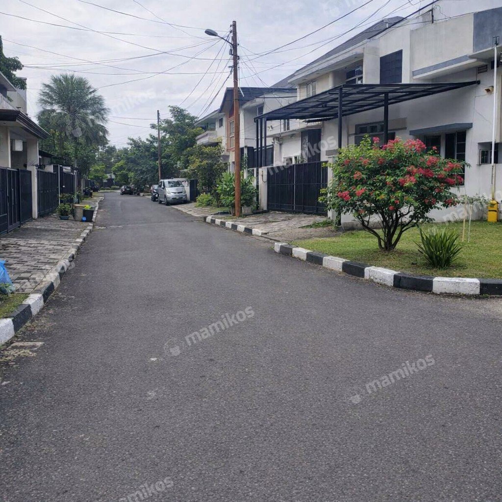 Rumah Sertifikat SHM 5 Kamar Tidur 4 Kamar Mandi Pulomas Jakarta Timur - Photo 3