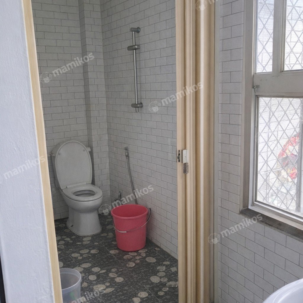 Rumah Sertifikat SHM 5 Kamar Tidur 5 Kamar Mandi Duri Kosambi Jakarta Barat - Photo 2