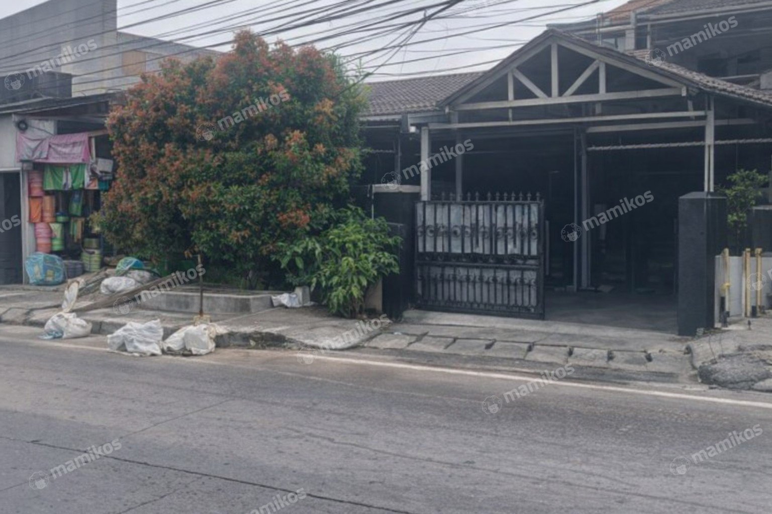 Rumah Sertifikat SHM 11 Kamar Tidur 3 Kamar Mandi Kalideres Jakarta Barat