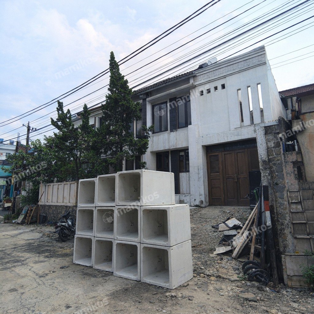 Rumah 4 Kamar Tidur 3 Kamar Mandi 2 Lantai Kebayoran Baru Jakarta Selatan - Photo 2