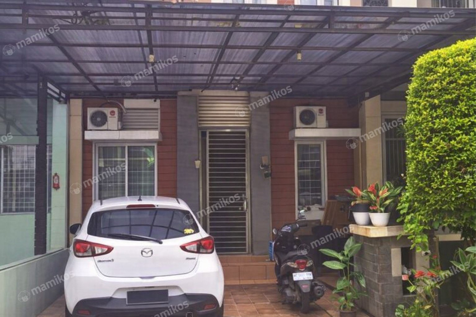 Rumah Sertifikat SHM 3 Kamar Tidur 3 Kamar Mandi Green Mansion Jakarta Barat