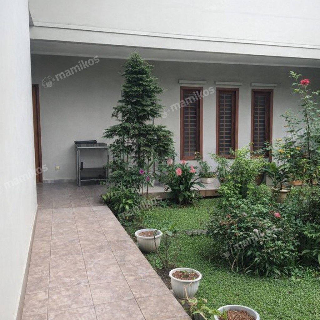 Rumah Sertifikat SHM 5 Kamar Tidur 5 Kamar Mandi Cilandak Jakarta Selatan - Photo 4