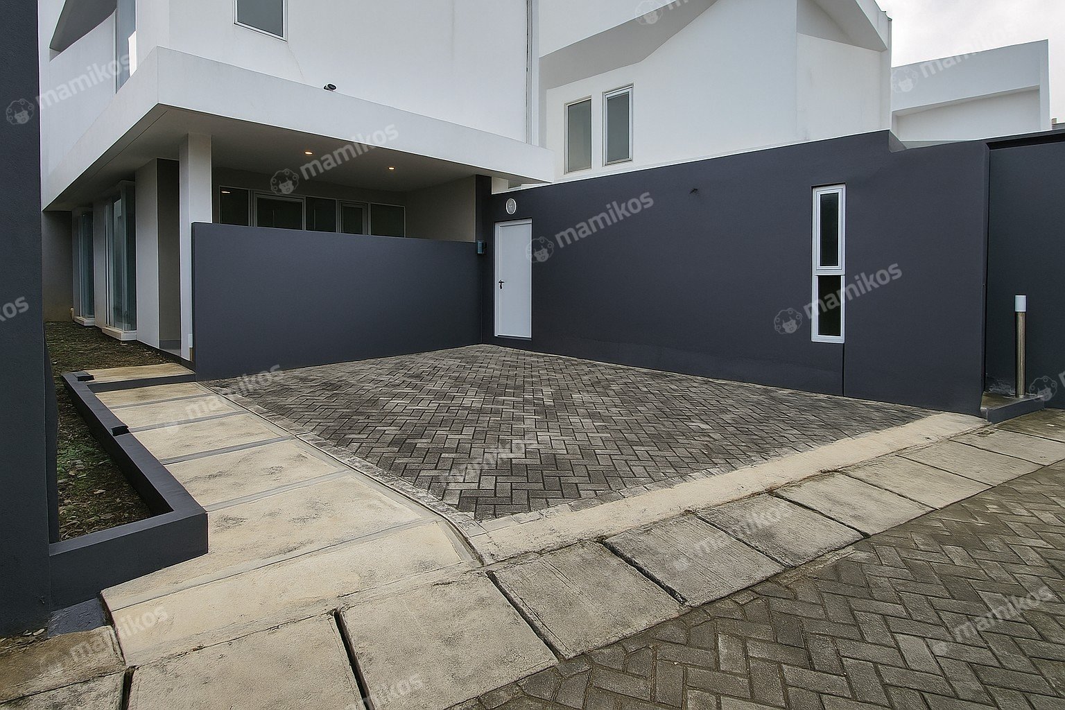 Rumah Sertifikat SHM 3 Kamar Tidur 3 Kamar Mandi Lebak Bulus Jakarta Selatan
