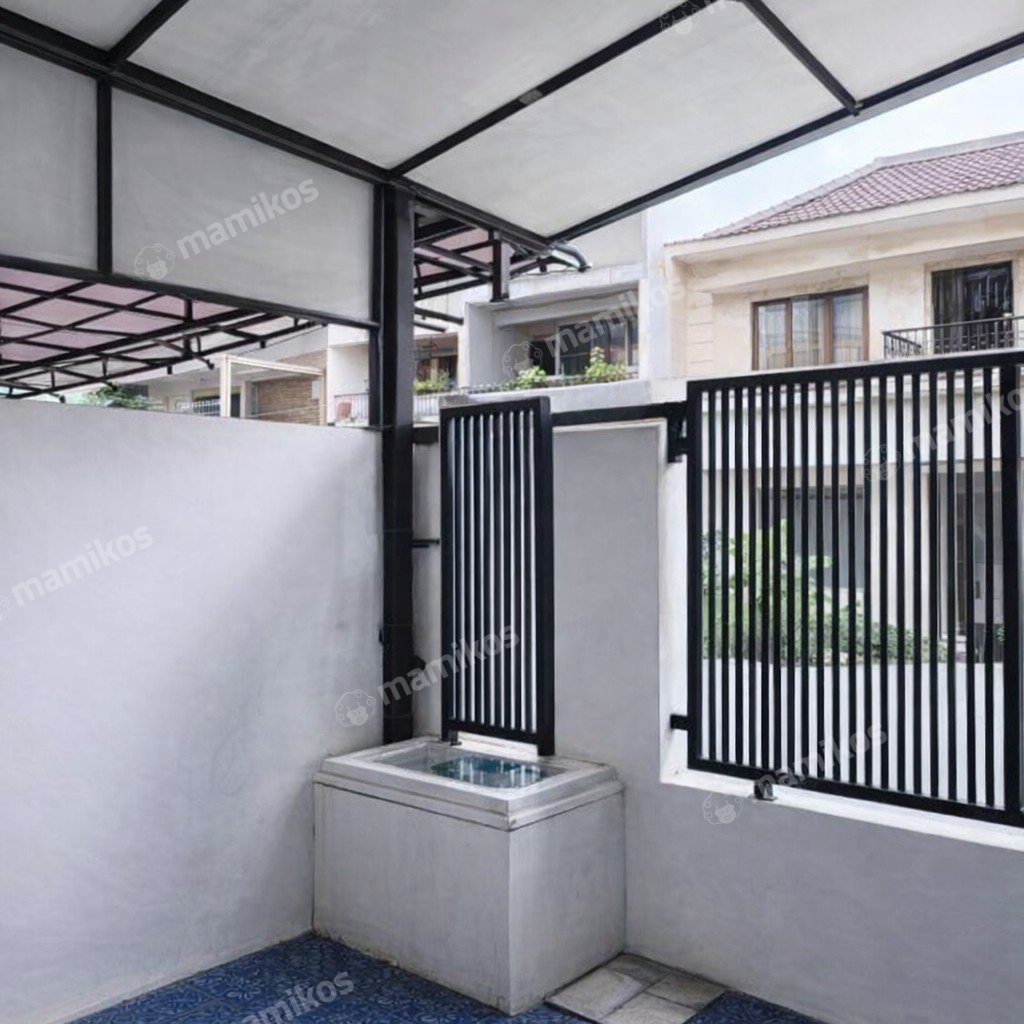 Rumah Sertifikat SHM 4 Kamar Tidur 3 Kamar Mandi Daan Mogot Jakarta Barat - Photo 2