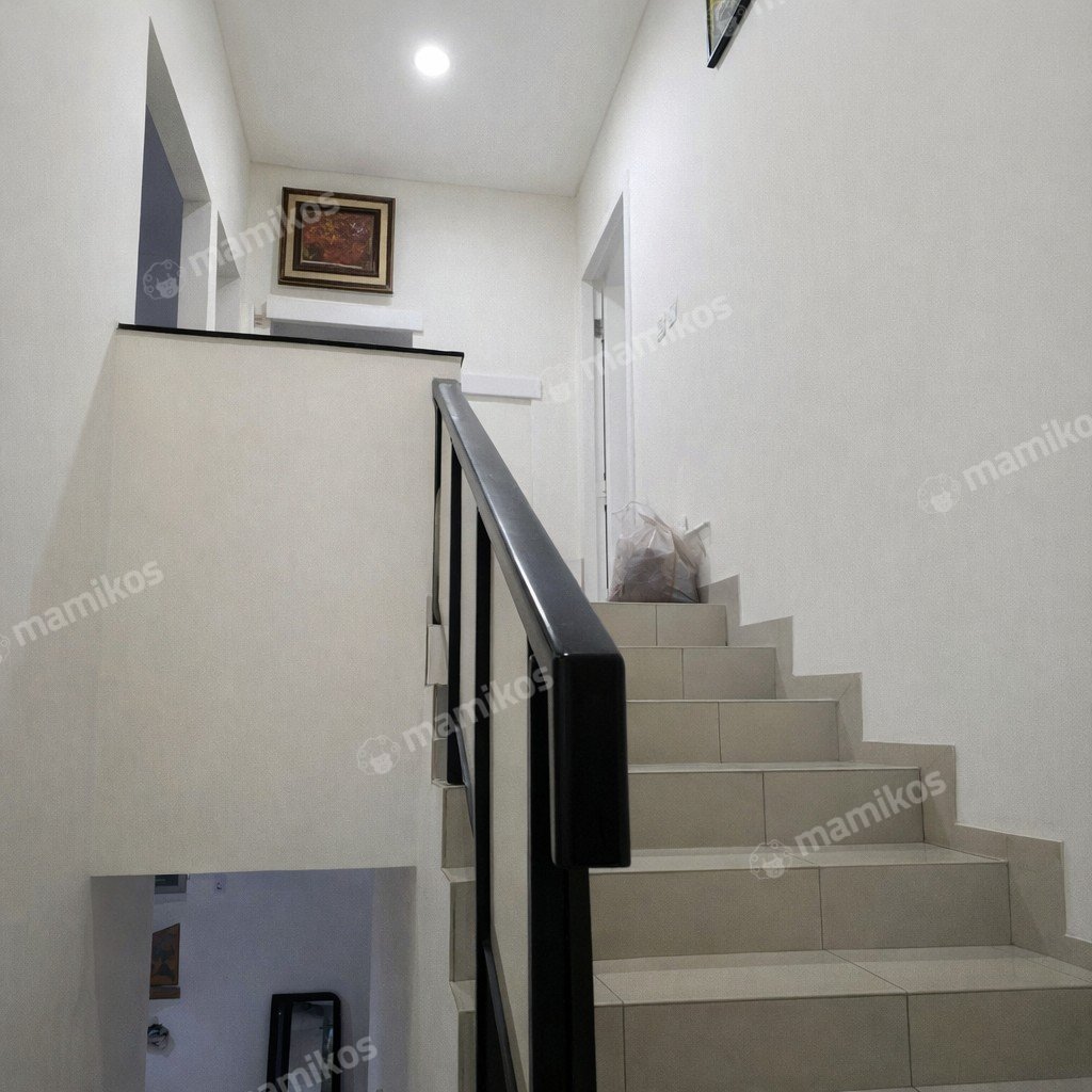 Rumah Sertifikat SHM 3 Kamar Tidur 3 Kamar Mandi Green Lake City Jakarta Barat - Photo 4