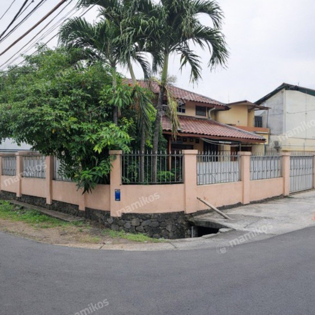 Rumah Sertifikat SHM 5 Kamar Tidur 3 Kamar Mandi Tanjung Duren Utara Jakarta Barat - Photo 3