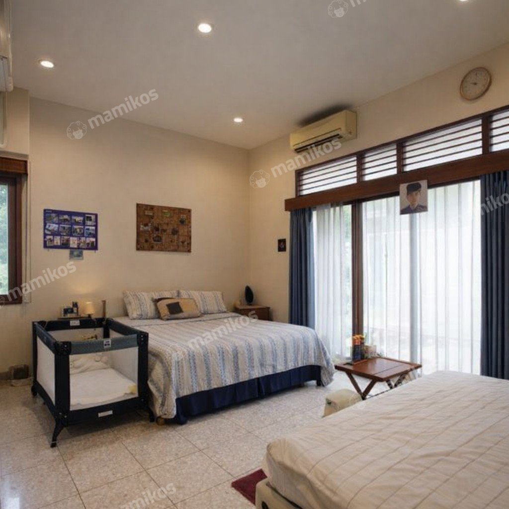 Rumah Sertifikat SHM 3 Kamar Tidur 3 Kamar Mandi Pondok Indah Jakarta Selatan - Photo 5