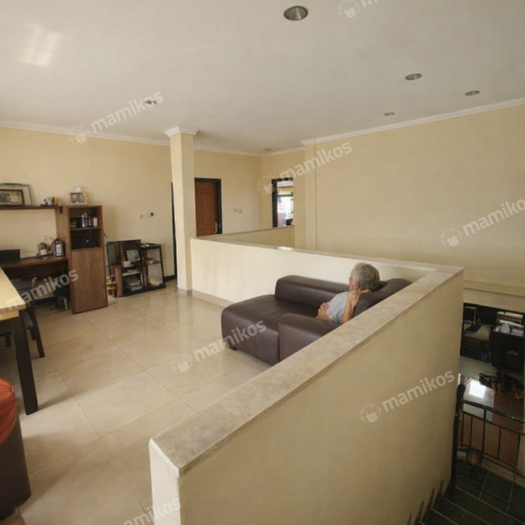 Rumah Sertifikat SHM 4 Kamar Tidur 3 Kamar Mandi Pulomas Jakarta Timur - Photo 3