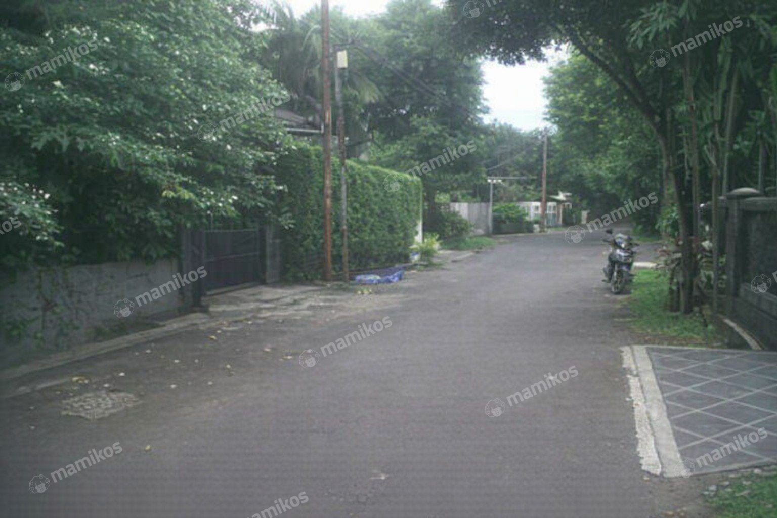 Rumah 4 Kamar Tidur 3 Kamar Mandi 2 Lantai SCBD Jakarta Selatan