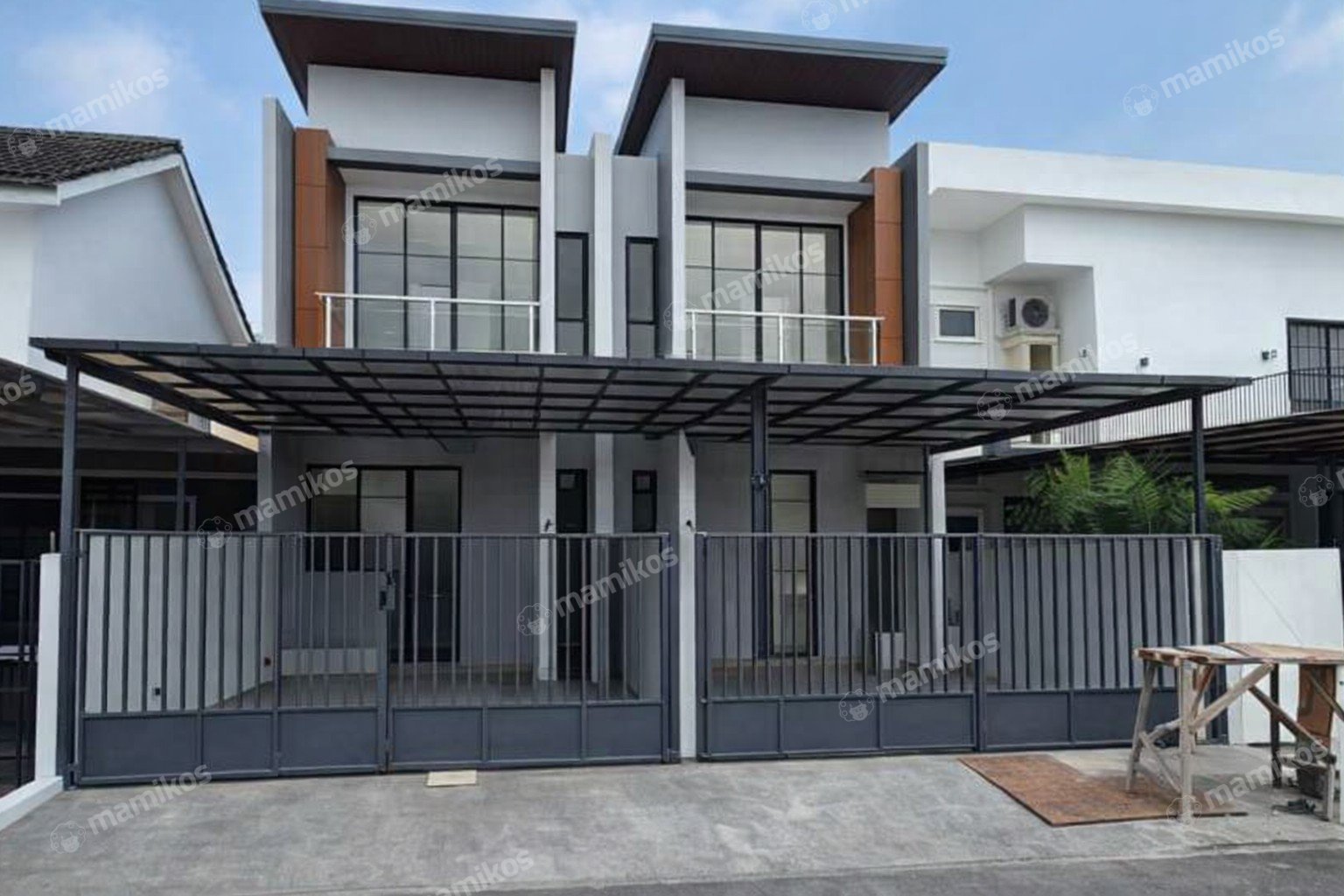 Rumah Sertifikat SHM 4 Kamar Tidur 3 Kamar Mandi Metland Puri Jakarta Barat