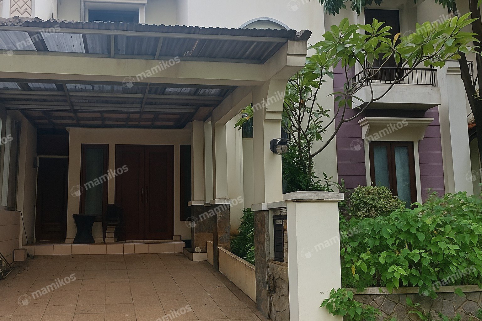 Rumah 4 Kamar Tidur 4 Kamar Mandi 2 Lantai Kota Wisata Jakarta Timur