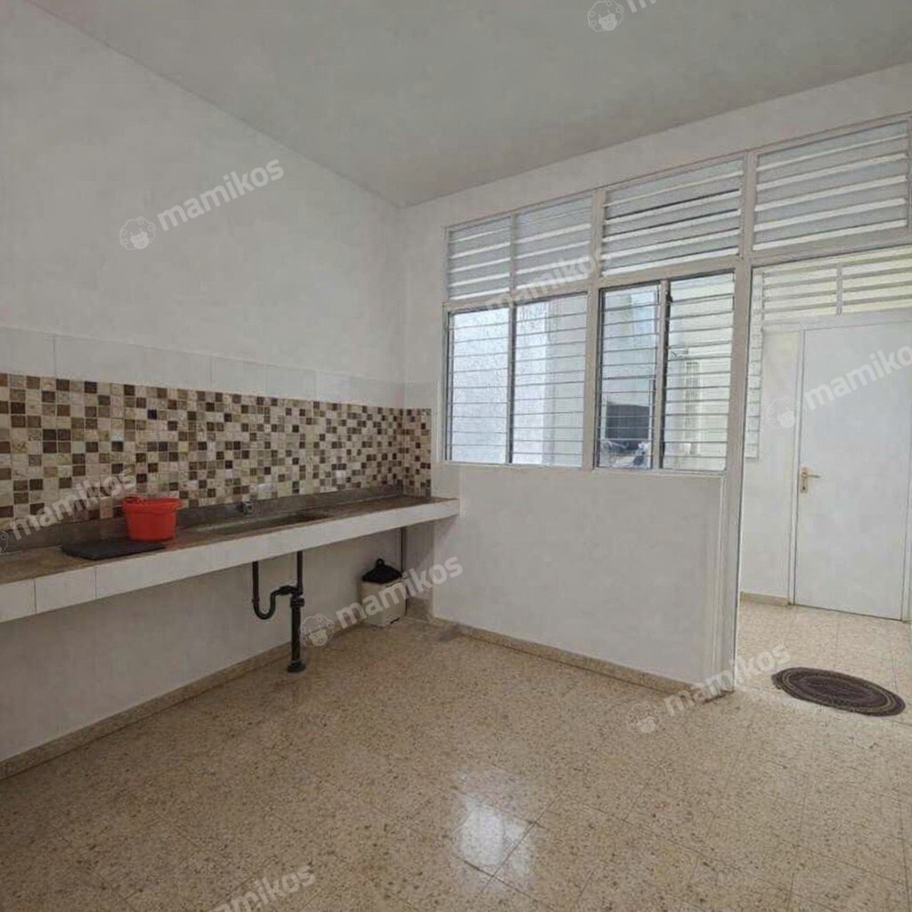 Rumah Sertifikat SHM 3 Kamar Tidur 2 Kamar Mandi Sunrise Garden Jakarta Barat - Photo 3