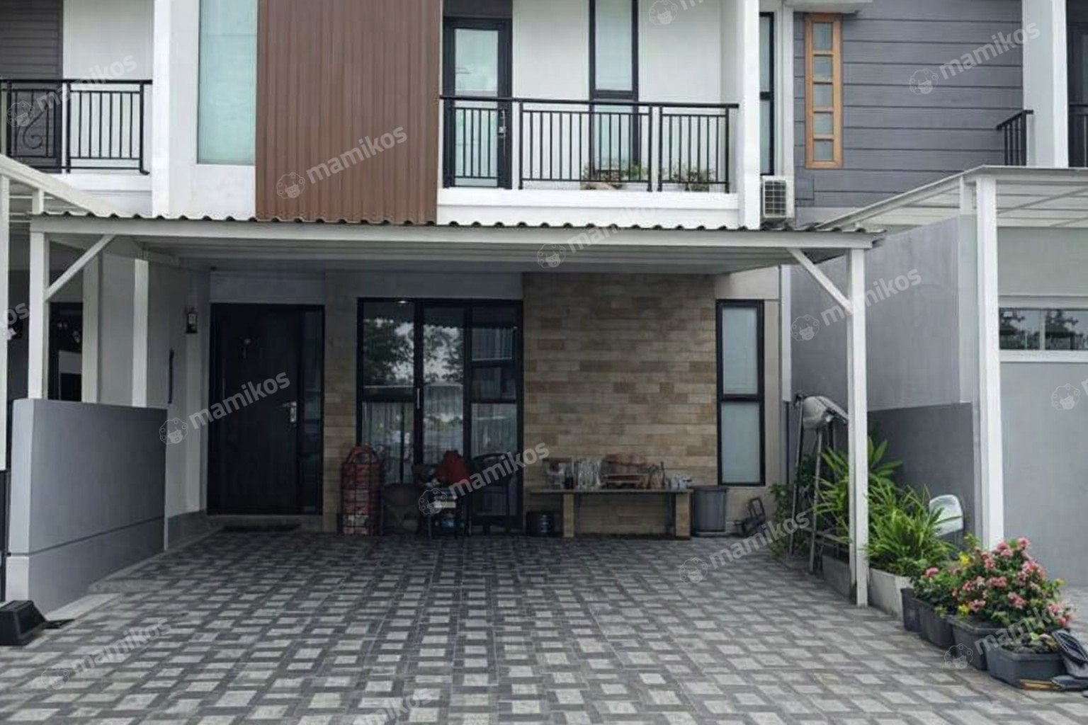 Rumah Sertifikat SHM 4 Kamar Tidur 4 Kamar Mandi Metland Puri Jakarta Barat