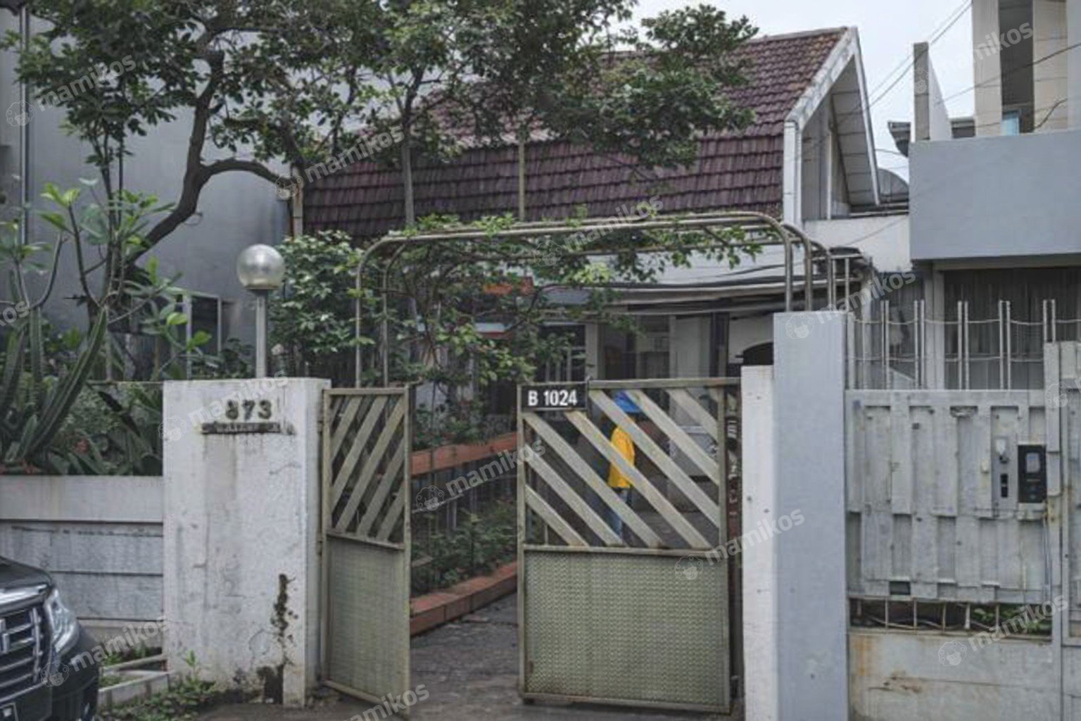 Rumah Sertifikat SHM 5 Kamar Tidur 4 Kamar Mandi Kedoya Jakarta Barat