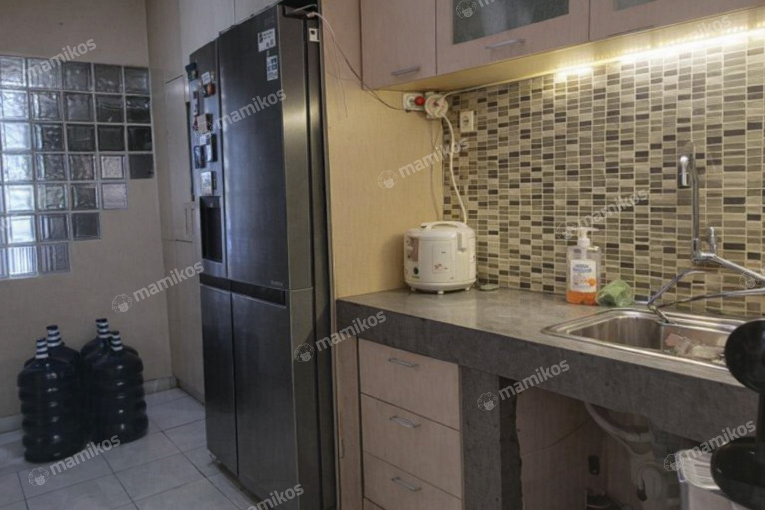 Rumah 4 Kamar Tidur 3 Kamar Mandi 2 Lantai Intercon Jakarta Barat