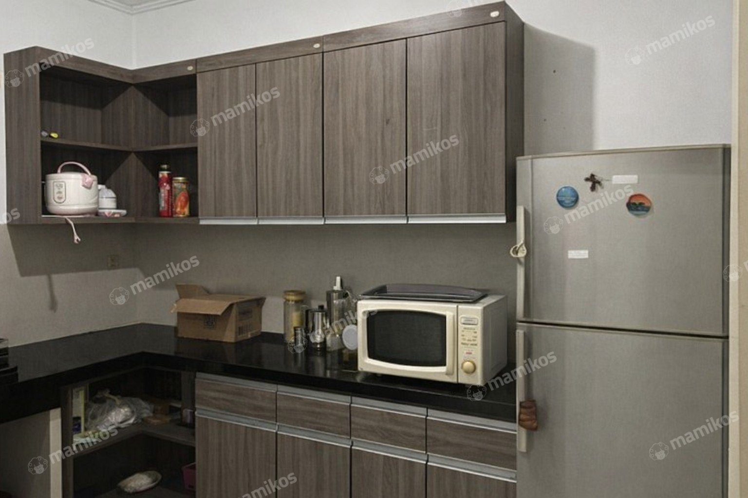 Rumah Sertifikat SHM 4 Kamar Tidur 3 Kamar Mandi Raffles Hills Jakarta Timur