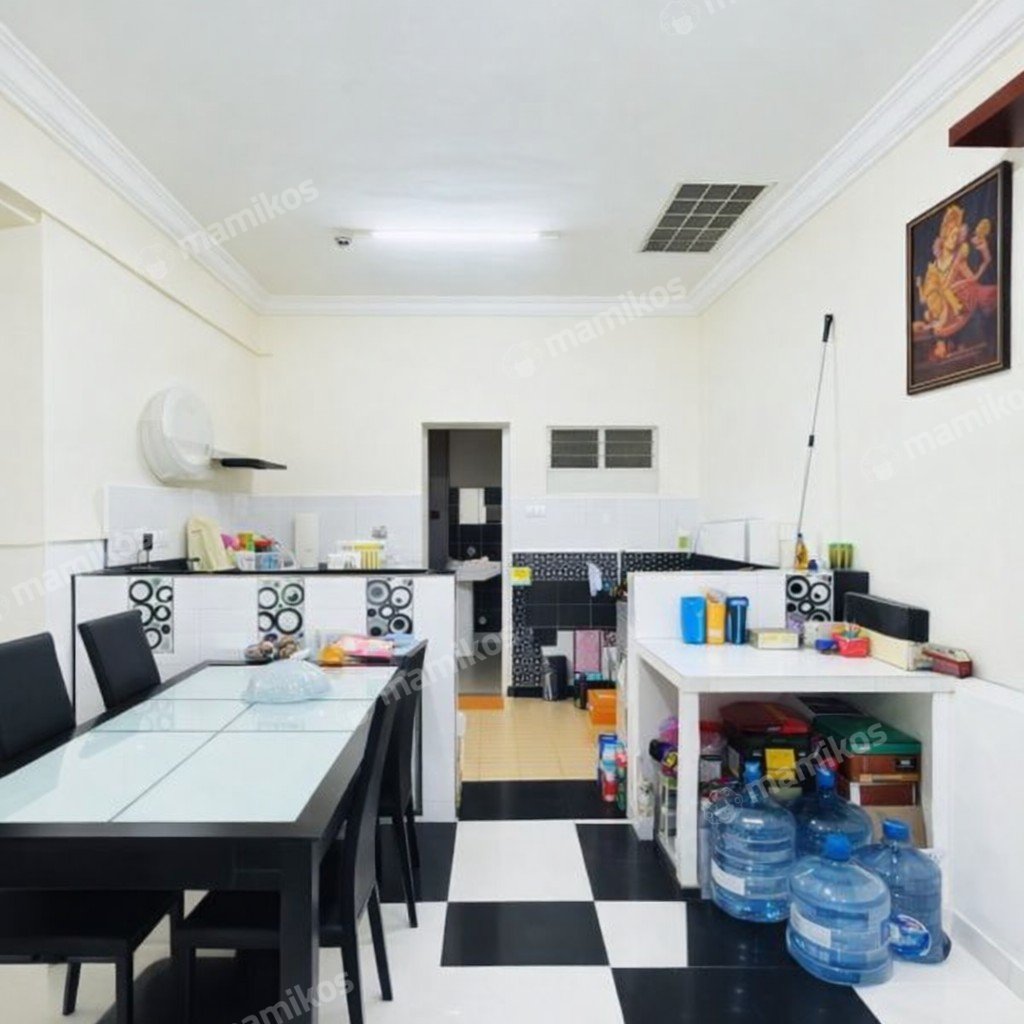 Rumah Sertifikat SHM 3 Kamar Tidur 3 Kamar Mandi Green Lake City Jakarta Barat - Photo 4