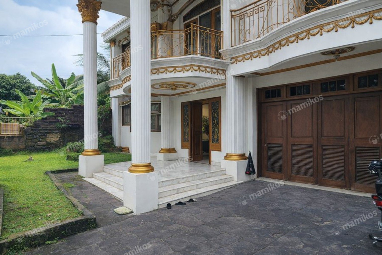 Rumah Sertifikat SHM 6 Kamar Tidur 6 Kamar Mandi Sektor 1 - Bintaro Jakarta Selatan