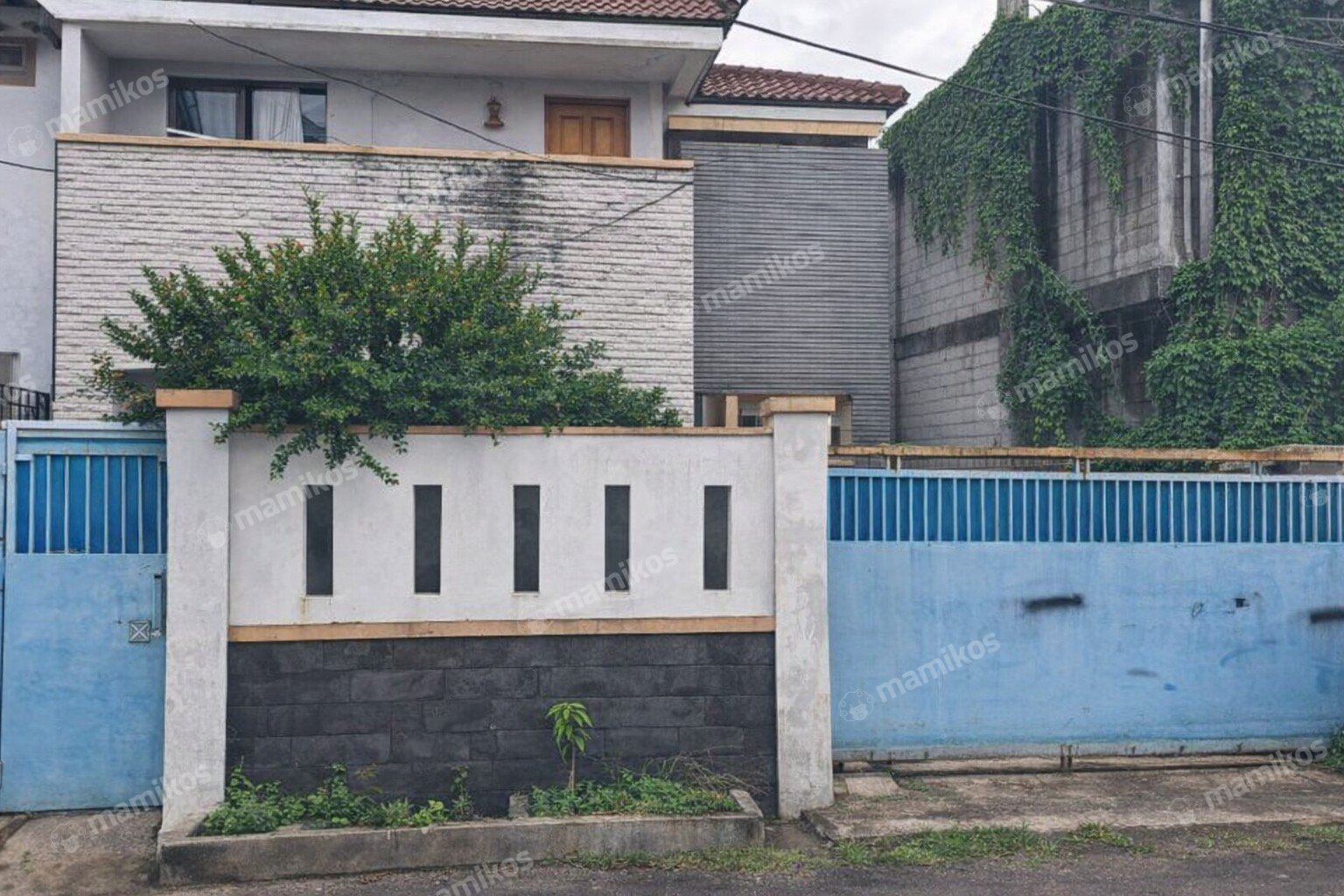 Rumah Sertifikat HGB 2 Kamar Tidur 2 Kamar Mandi Kembangan Jakarta Barat