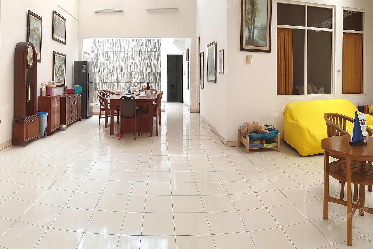 Rumah Sertifikat SHM 5 Kamar Tidur 5 Kamar Mandi Kemanggisan Jakarta Barat