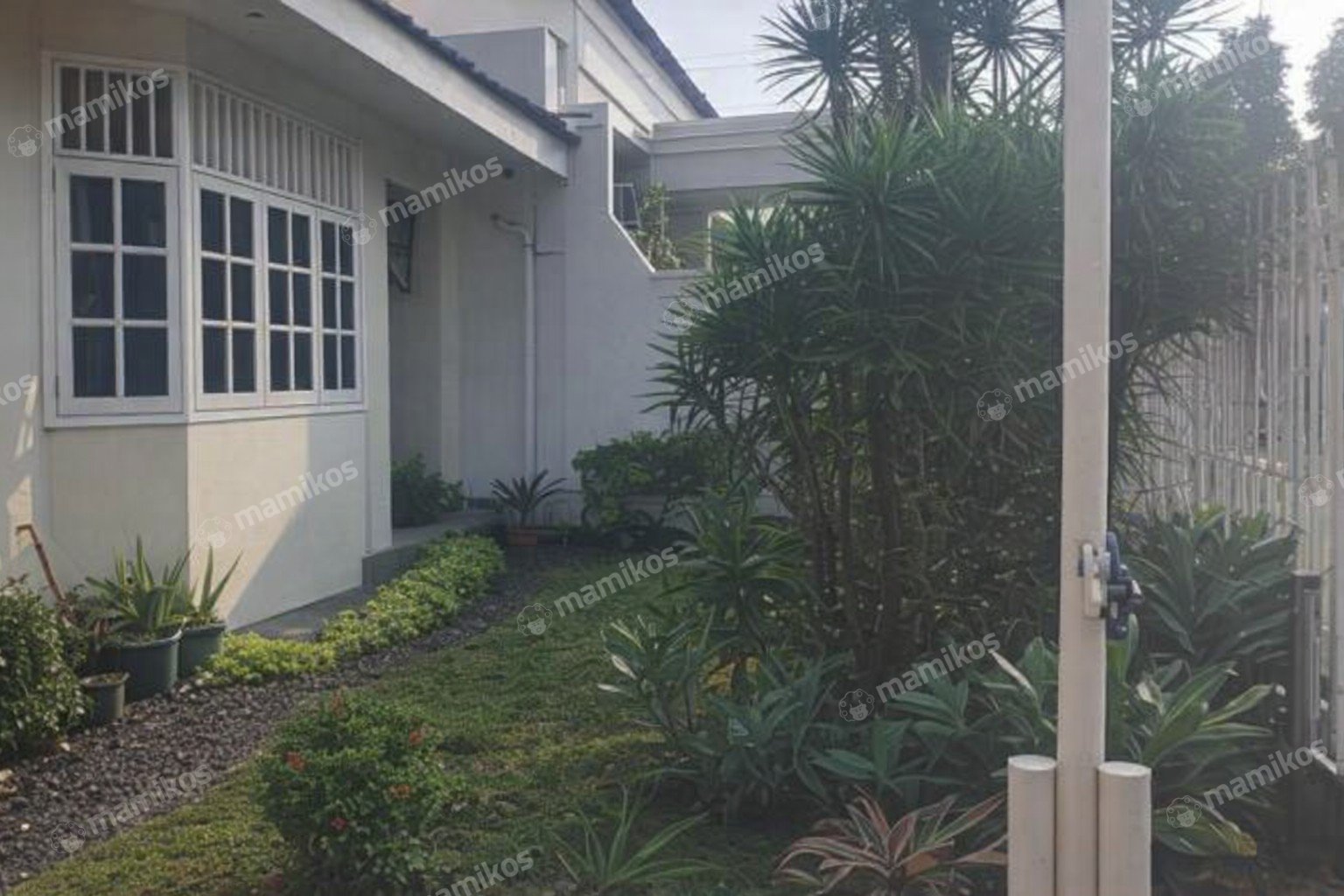 Rumah Sertifikat SHM 6 Kamar Tidur 2 Kamar Mandi Bintaro Jakarta Selatan