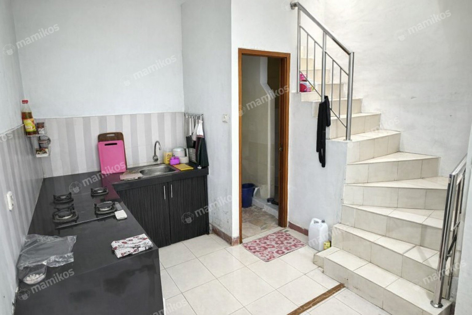 Rumah Sertifikat SHM 2 Kamar Tidur 2 Kamar Mandi Taman Palem Jakarta Barat