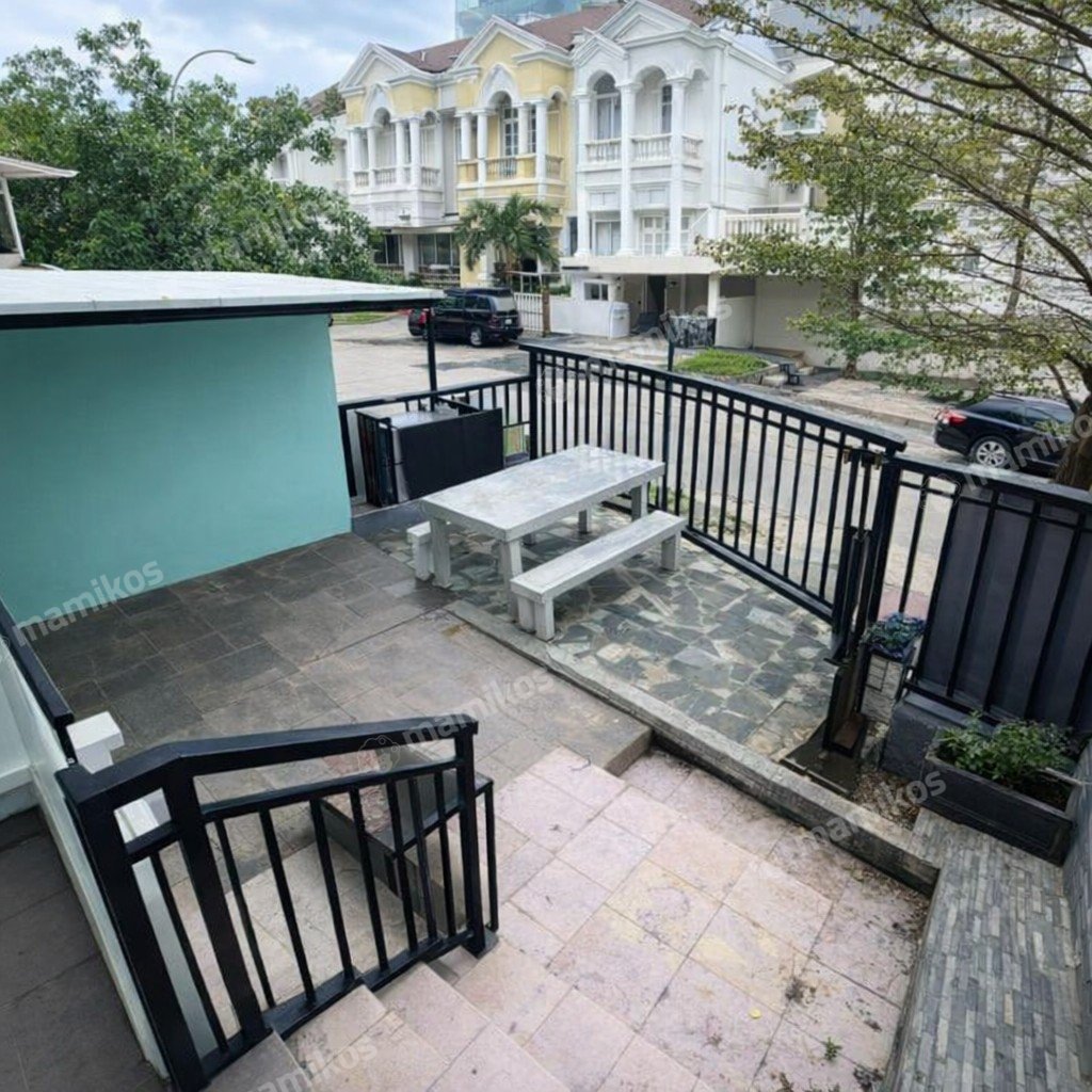 Rumah Sertifikat SHM 3 Kamar Tidur 3 Kamar Mandi Pantai Indah Kapuk Jakarta Utara - Photo 3