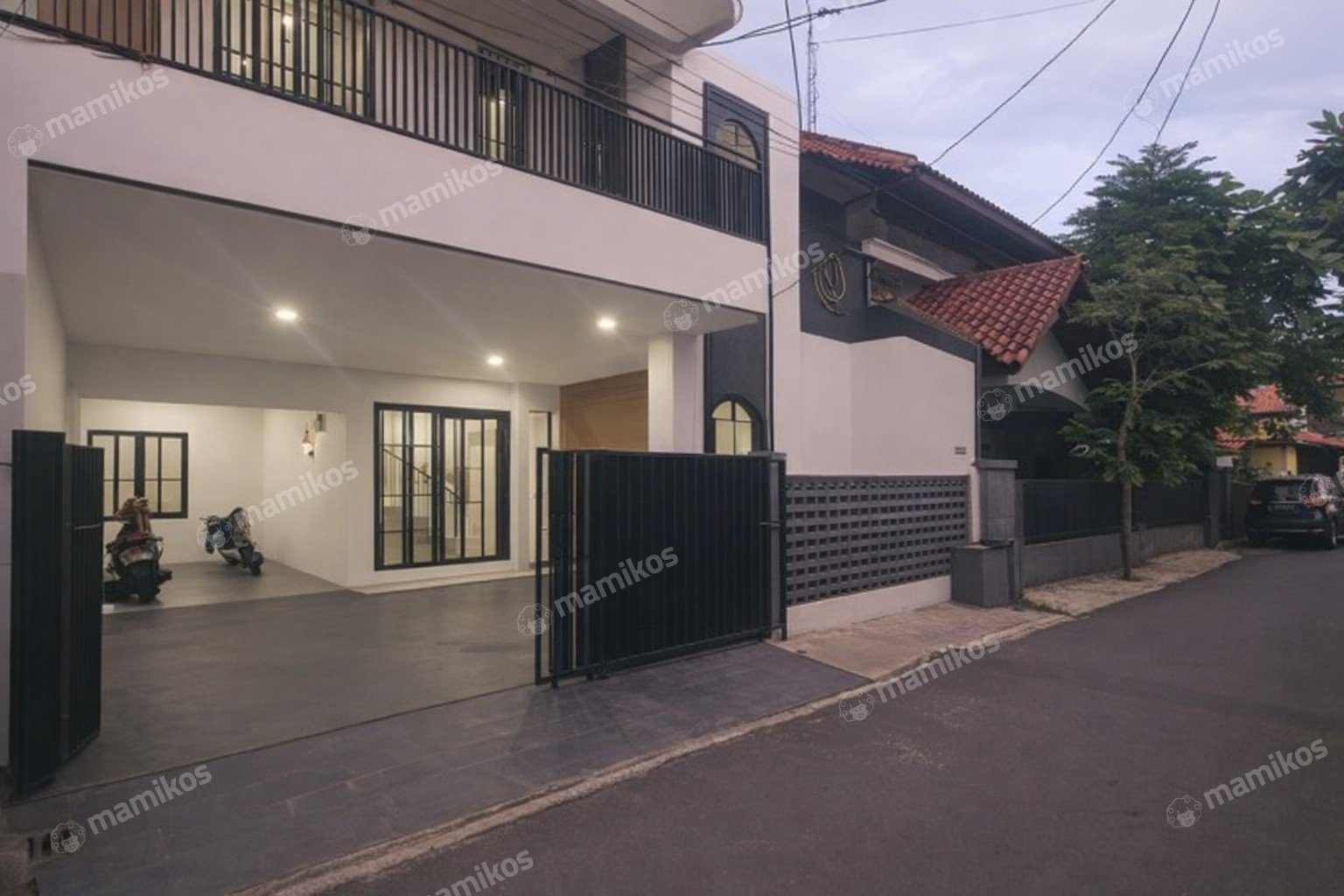 Rumah Sertifikat SHM 5 Kamar Tidur 5 Kamar Mandi Ampera Jakarta Selatan