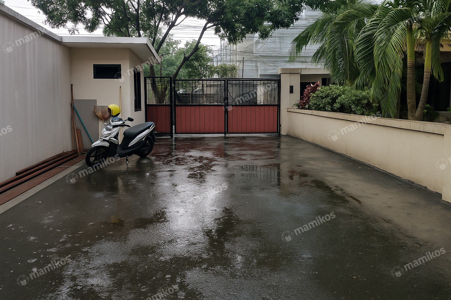 Rumah Sertifikat SHM 6 Kamar Tidur 5 Kamar Mandi Kemang Jakarta Selatan - Photo 4