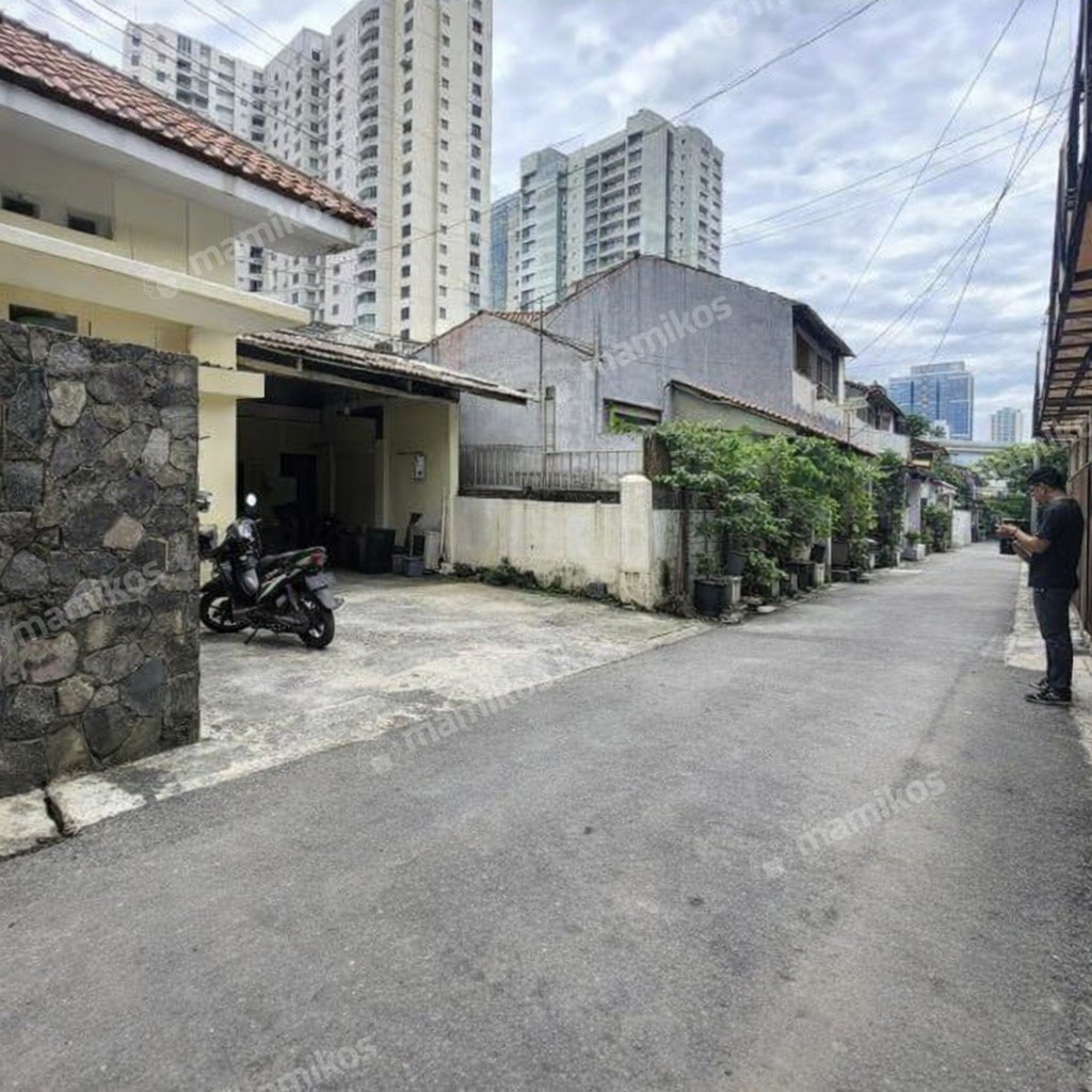 Rumah Sertifikat SHM 8 Kamar Tidur 8 Kamar Mandi Tebet Jakarta Selatan - Photo 3