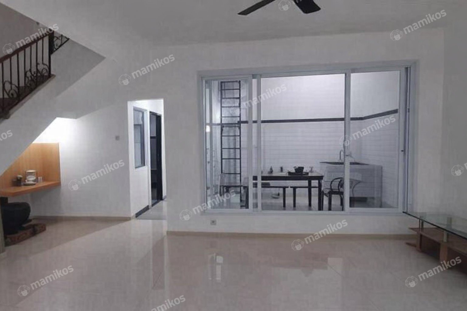 Rumah Sertifikat SHM 4 Kamar Tidur 3 Kamar Mandi Srengseng Jakarta Barat