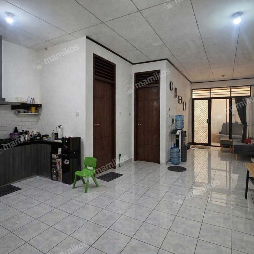 Rumah Sertifikat SHM 6 Kamar Tidur 4 Kamar Mandi Tanjung Duren Jakarta Barat - Photo 5