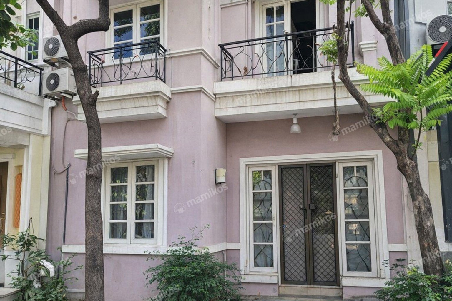 Rumah Sertifikat SHM 4 Kamar Tidur 3 Kamar Mandi Raffles Hills Jakarta Timur