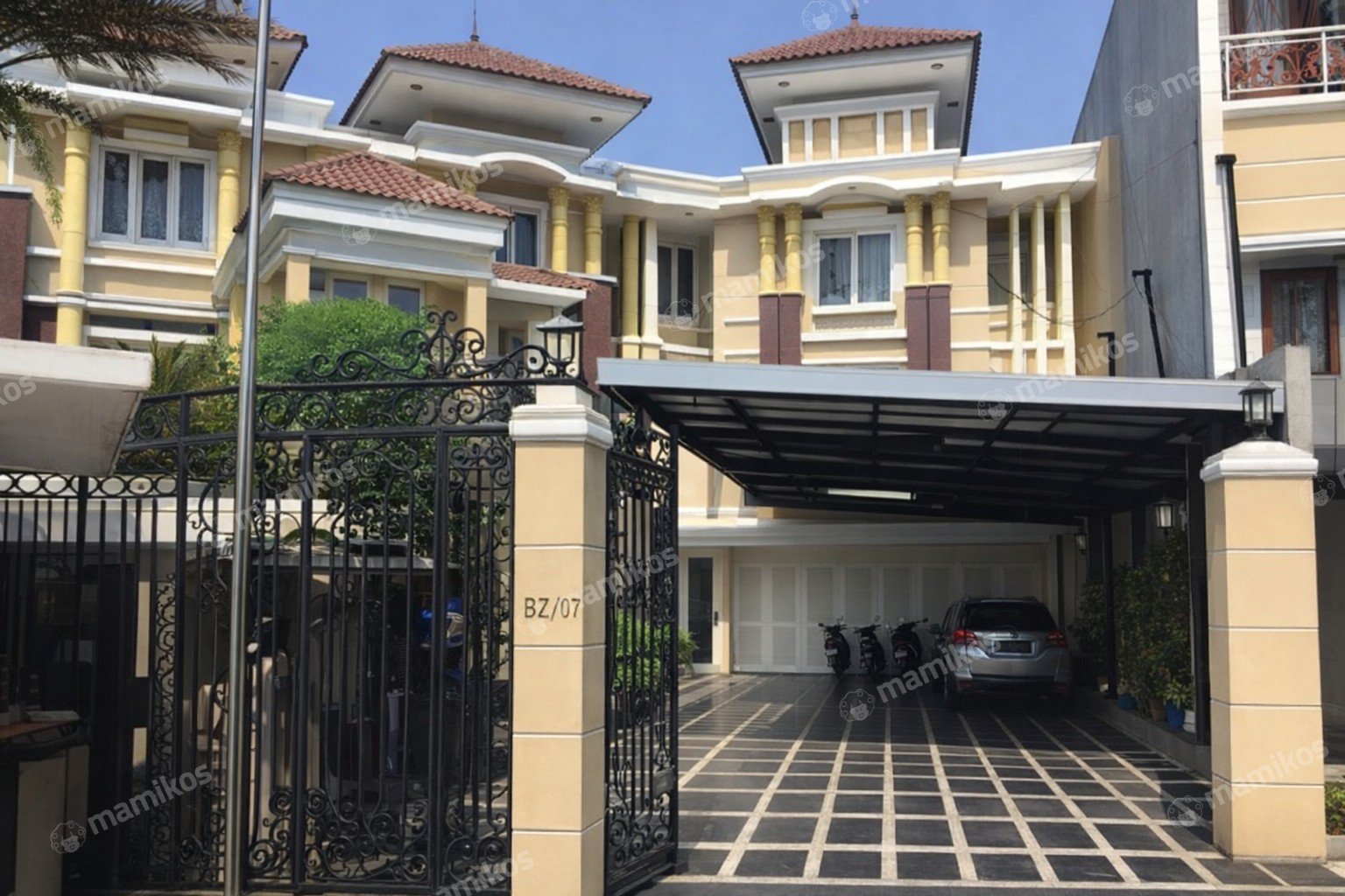 Rumah Sertifikat SHM 6 Kamar Tidur 6 Kamar Mandi Raffles Hills Jakarta Timur