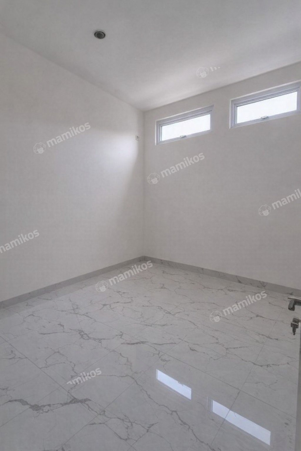 Rumah Sertifikat SHM 3 Kamar Tidur 2 Kamar Mandi Citra Garden Jakarta Barat - Photo 4