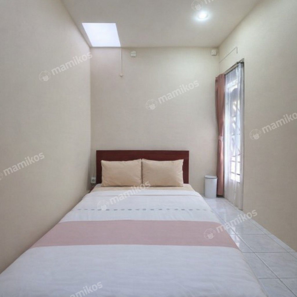 Rumah Sertifikat SHM 3 Kamar Tidur 2 Kamar Mandi Kebayoran Baru Jakarta Selatan - Photo 4