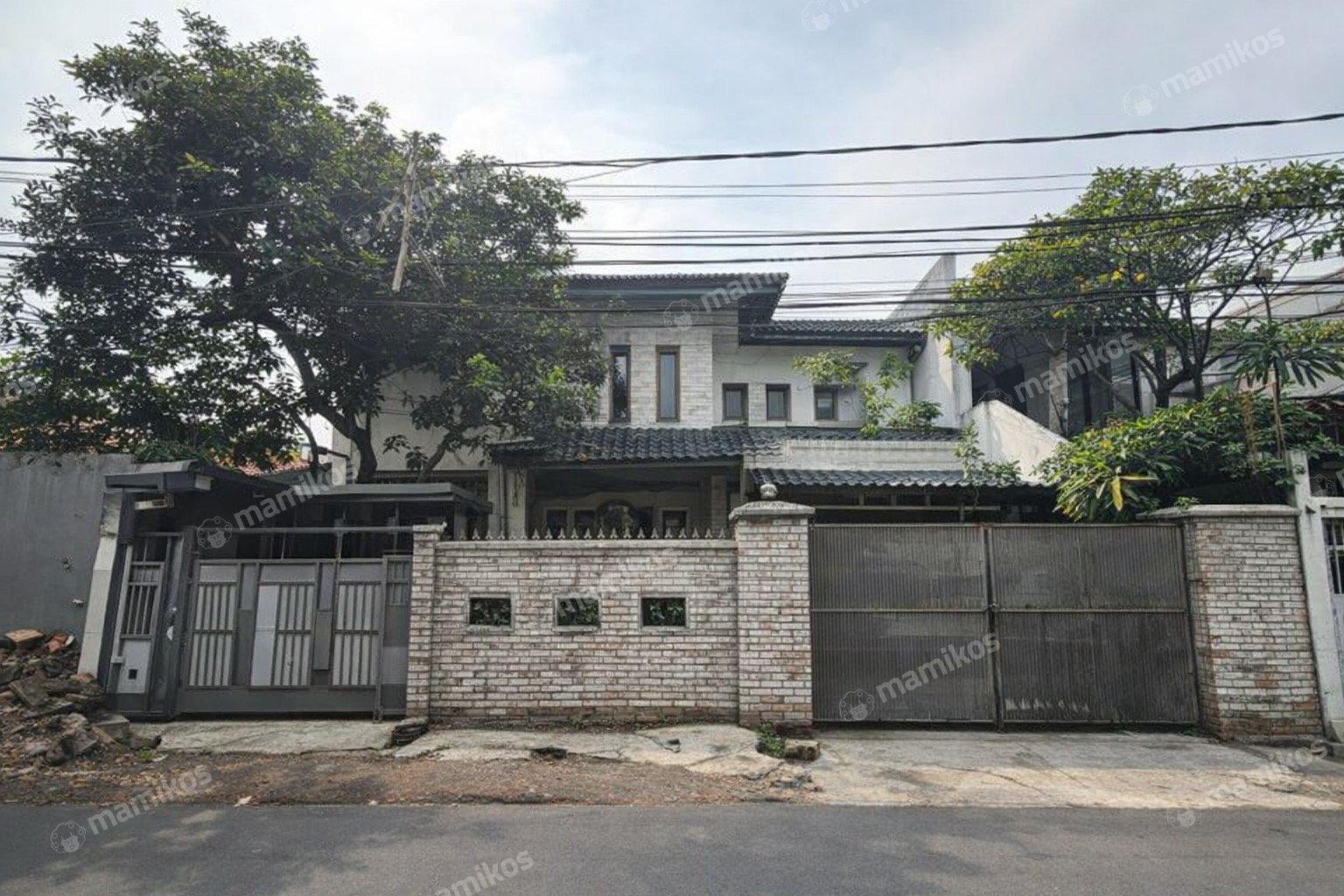 Rumah Sertifikat SHM 6 Kamar Tidur 5 Kamar Mandi Cilandak Jakarta Selatan