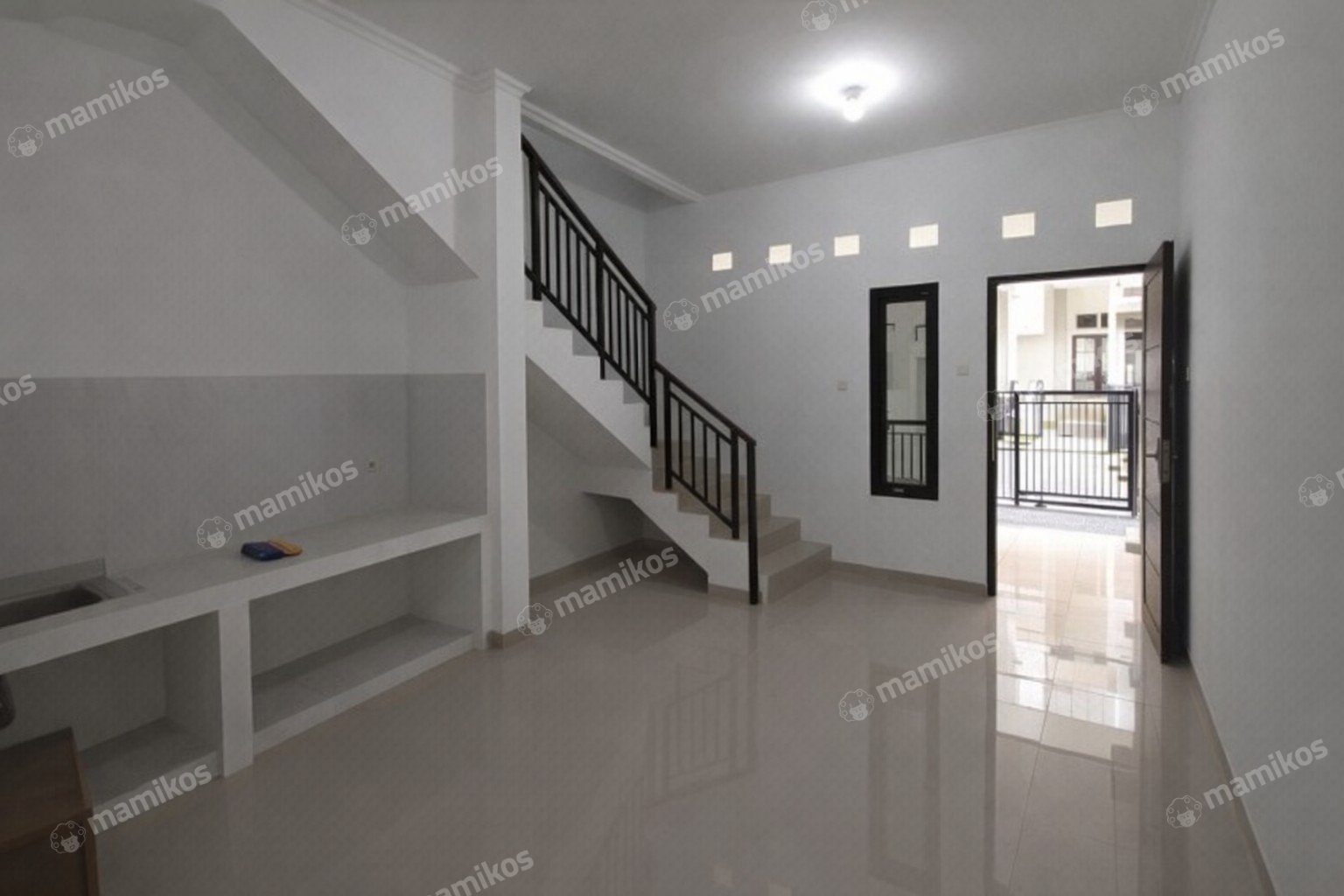 Rumah Sertifikat SHM 4 Kamar Tidur 3 Kamar Mandi Tanjung Duren Selatan Jakarta Barat - Photo 4