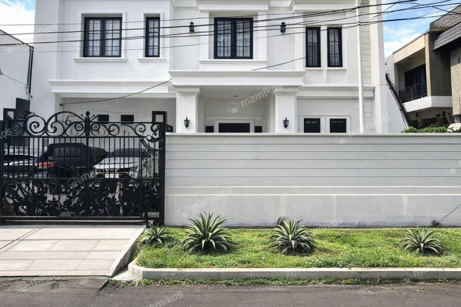 Rumah Sertifikat SHM 4 Kamar Tidur 4 Kamar Mandi Pulomas Jakarta Timur