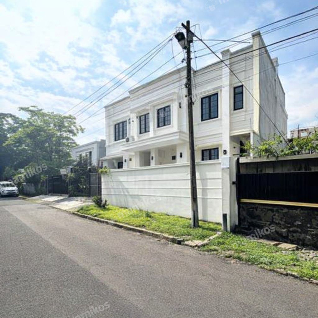 Rumah Sertifikat SHM 4 Kamar Tidur 4 Kamar Mandi Pulomas Jakarta Timur - Photo 2