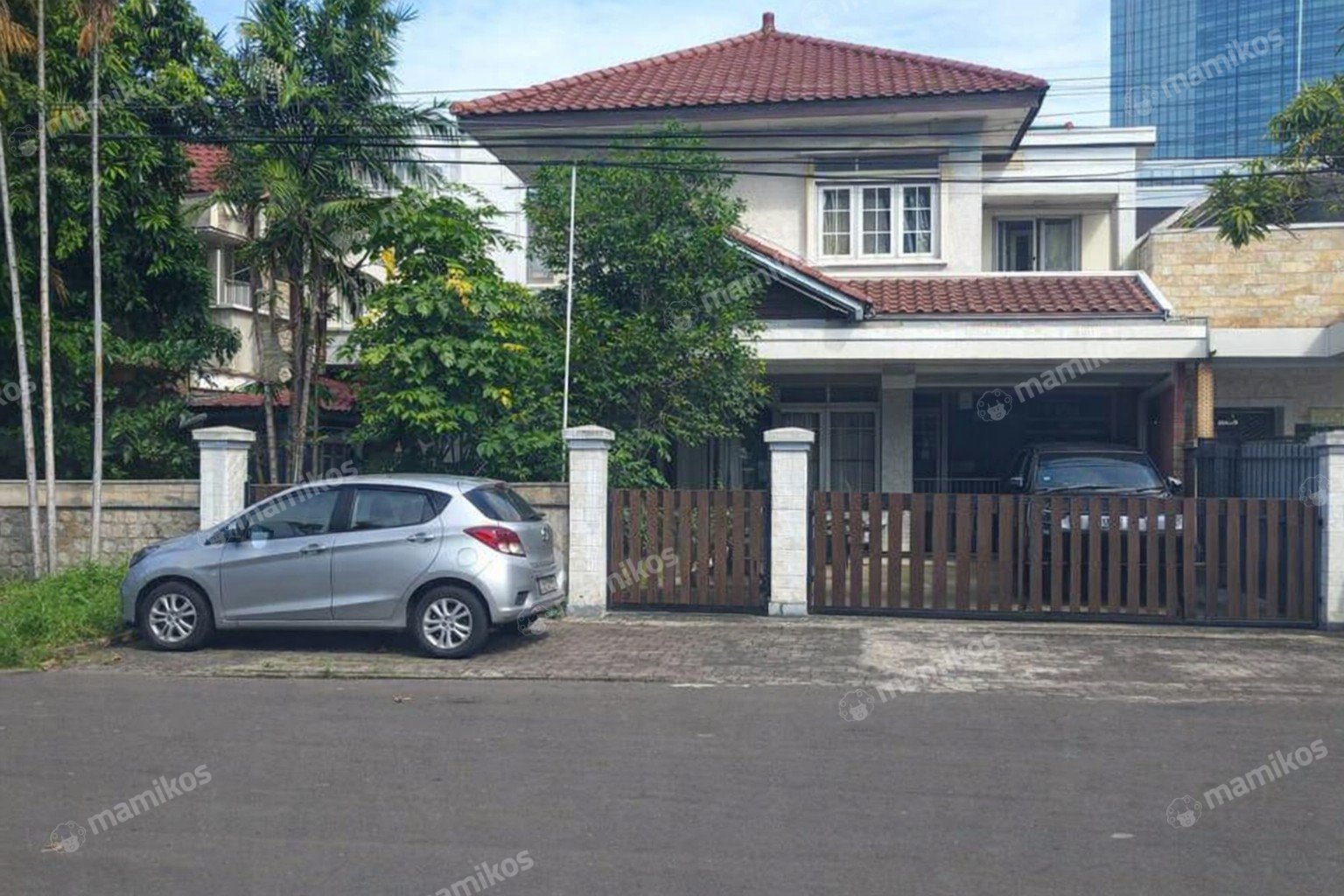 Rumah Sertifikat SHM 10 Kamar Tidur 7 Kamar Mandi Kebayoran Baru Jakarta Selatan