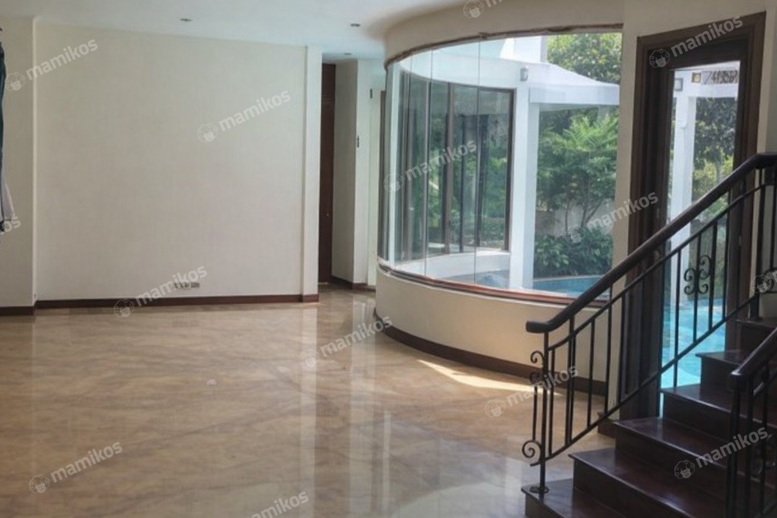 Rumah Sertifikat SHM 5 Kamar Tidur 5 Kamar Mandi Kuningan Jakarta Selatan