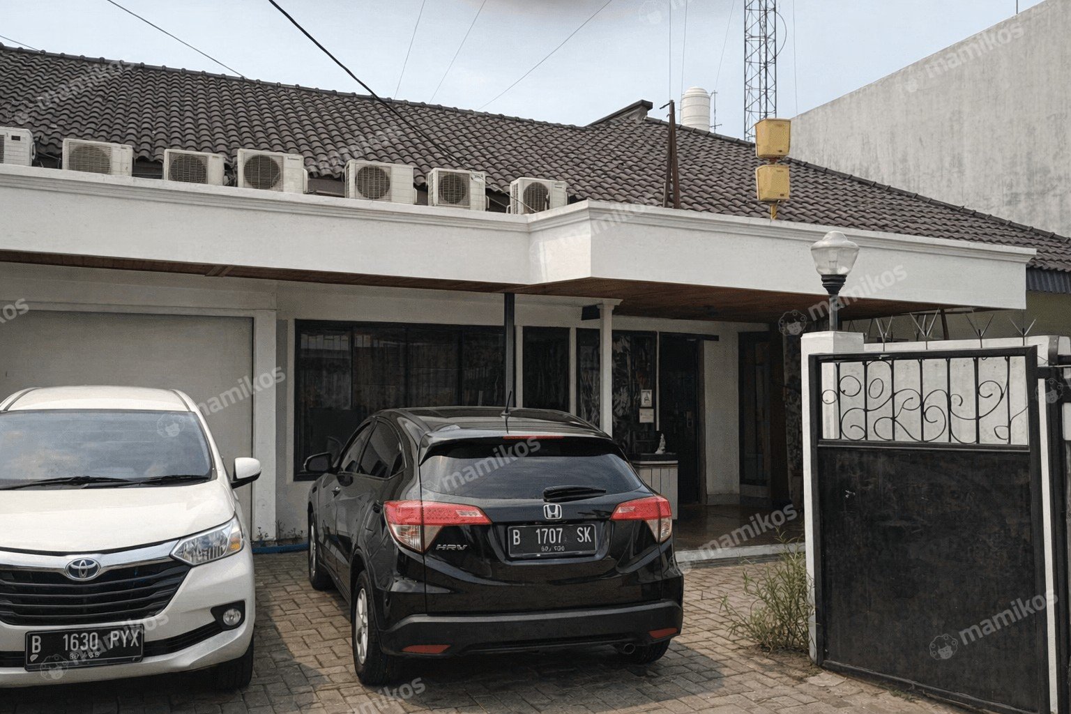Rumah 4 Kamar Tidur 6 Kamar Mandi 1 Lantai Senopati Jakarta Selatan